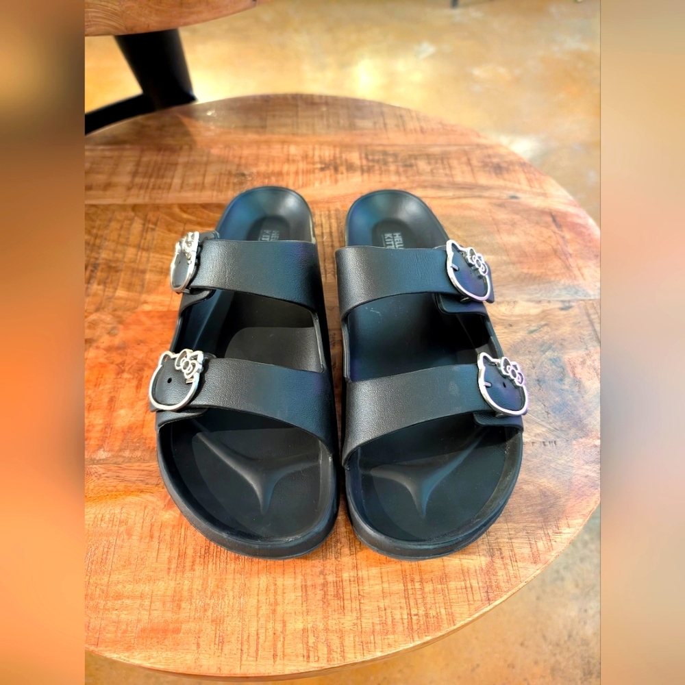 Sanrio Hello Kitty sandals (39)